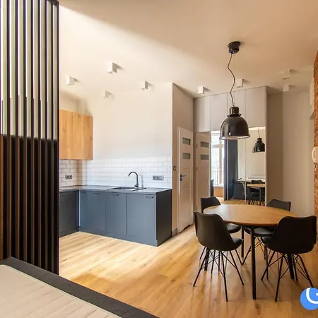 Apartment Skawinska 10 *